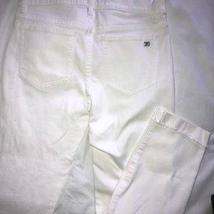 SOLD❌ White joes jeans